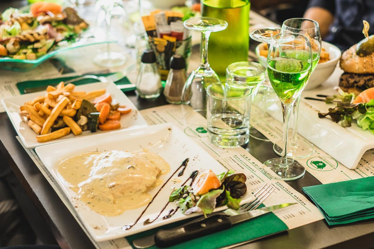 Hotel Bar Restaurant Le Chaudron Vert Saint-Etienne  Eksteriør billede